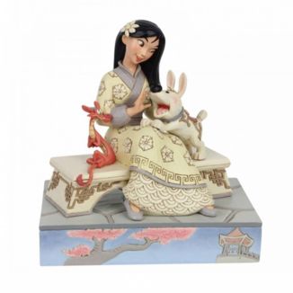 Figura Mulan Sentada Con Mushu y Hermanito Mulan Disney Traditions Jim Shore