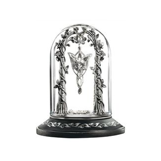 Arwen Evenstar The Lord of the Rings Pendant Display